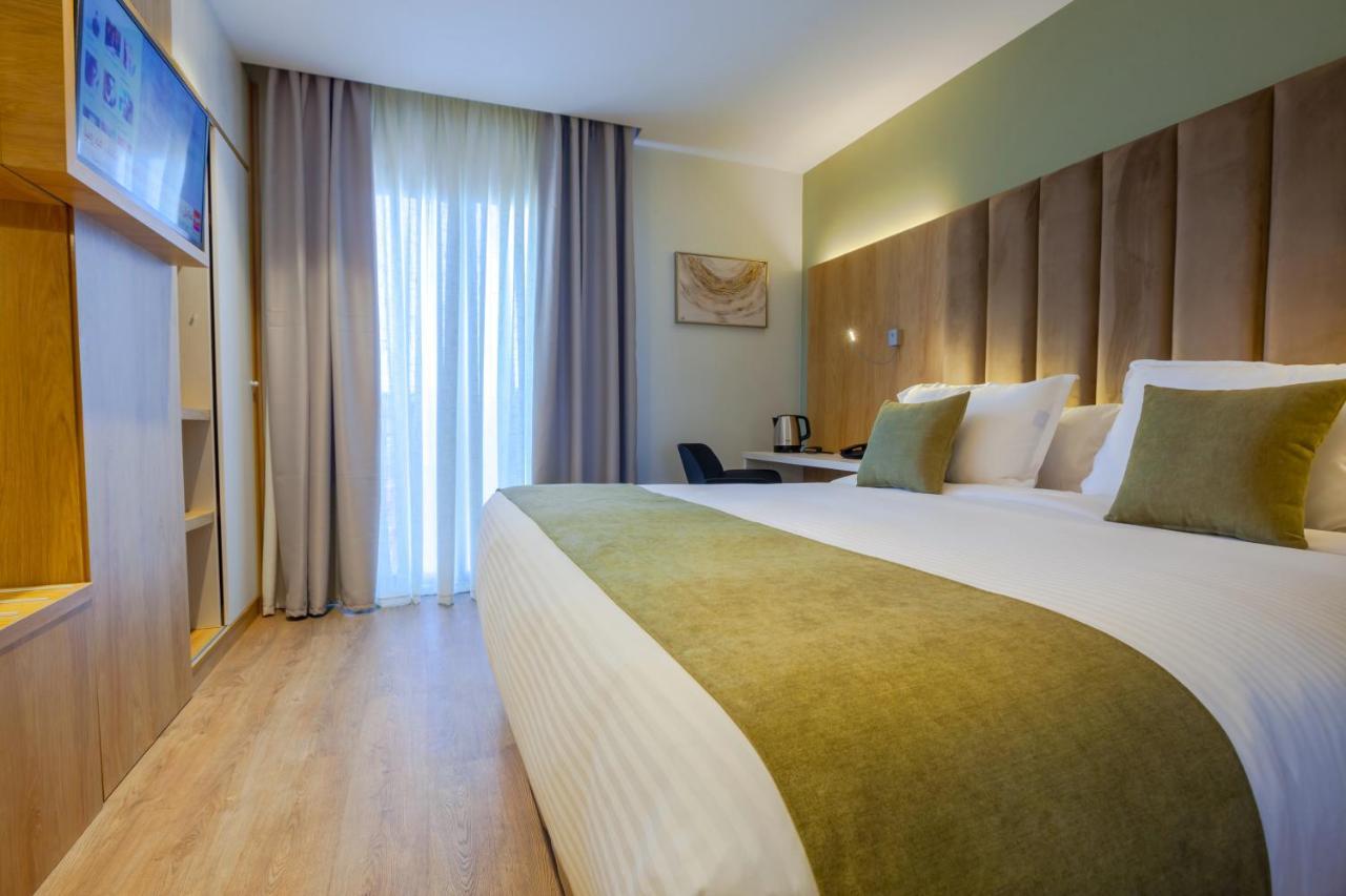 Ibiris Hotel Oran Buitenkant foto