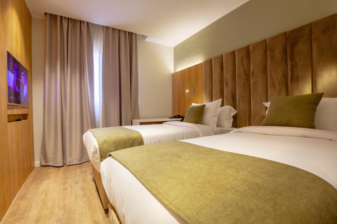 Ibiris Hotel Oran Buitenkant foto